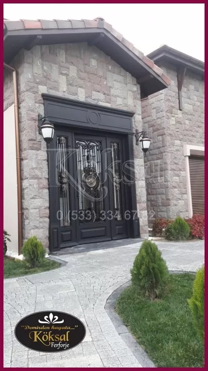 Ferforje Villa Kapısı