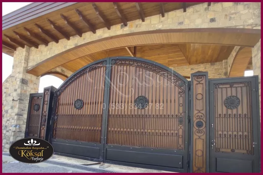 Çift Kanatlı Demir Garaj Kapısı – Demir Garaj Kapıları